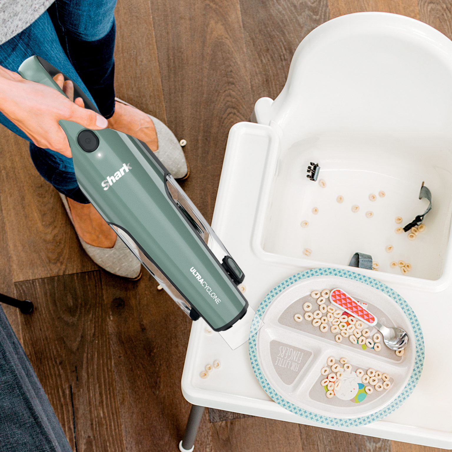 Shark UltraCyclone™ Pro cordless handheld vacuum CH901C Shark Clean CA