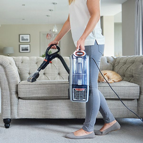 Shark Anti Hair Wrap Upright Vacuum Cleaner with Powered LiftAway and