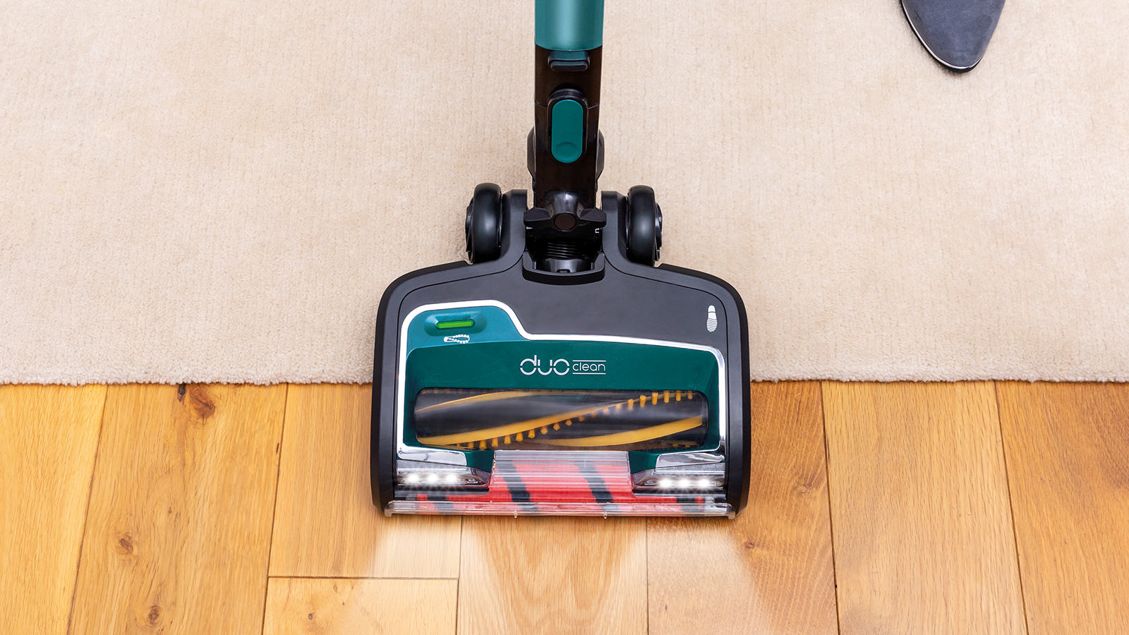 Shark Anti Hair Wrap Cordless Stick Vacuum Cleaner with Flexology and